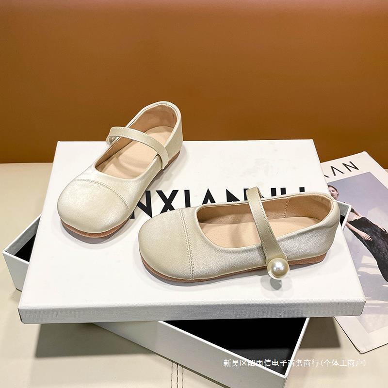 女童皮鞋公主鞋2024春秋新款儿童单鞋小女孩瓢鞋软底宝宝鞋子