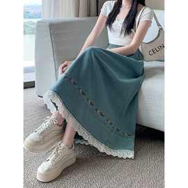 大码复古刺绣牛仔蕾丝拼接半身裙女春秋胖显瘦遮肚高腰字长裙百搭