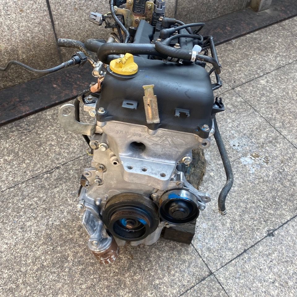 奇瑞 瑞麟m1 a1 旗云1 1.0排量 sqr371f 发动机总成 变速箱