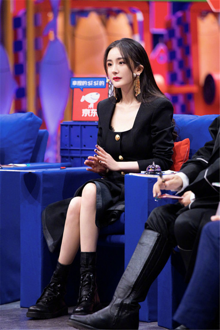 2021春新款明星杨幂同款连衣裙方领气质显瘦黑色修身西装裙女2587