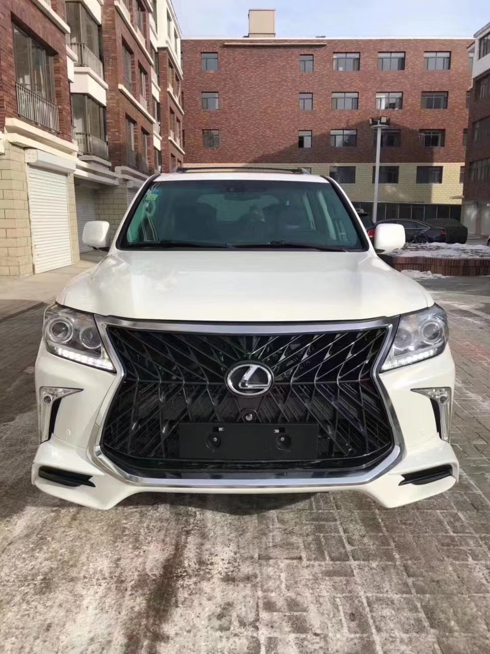 金田lx570升级改装trdgx460gx400新款前杠后唇中网黑武士包围