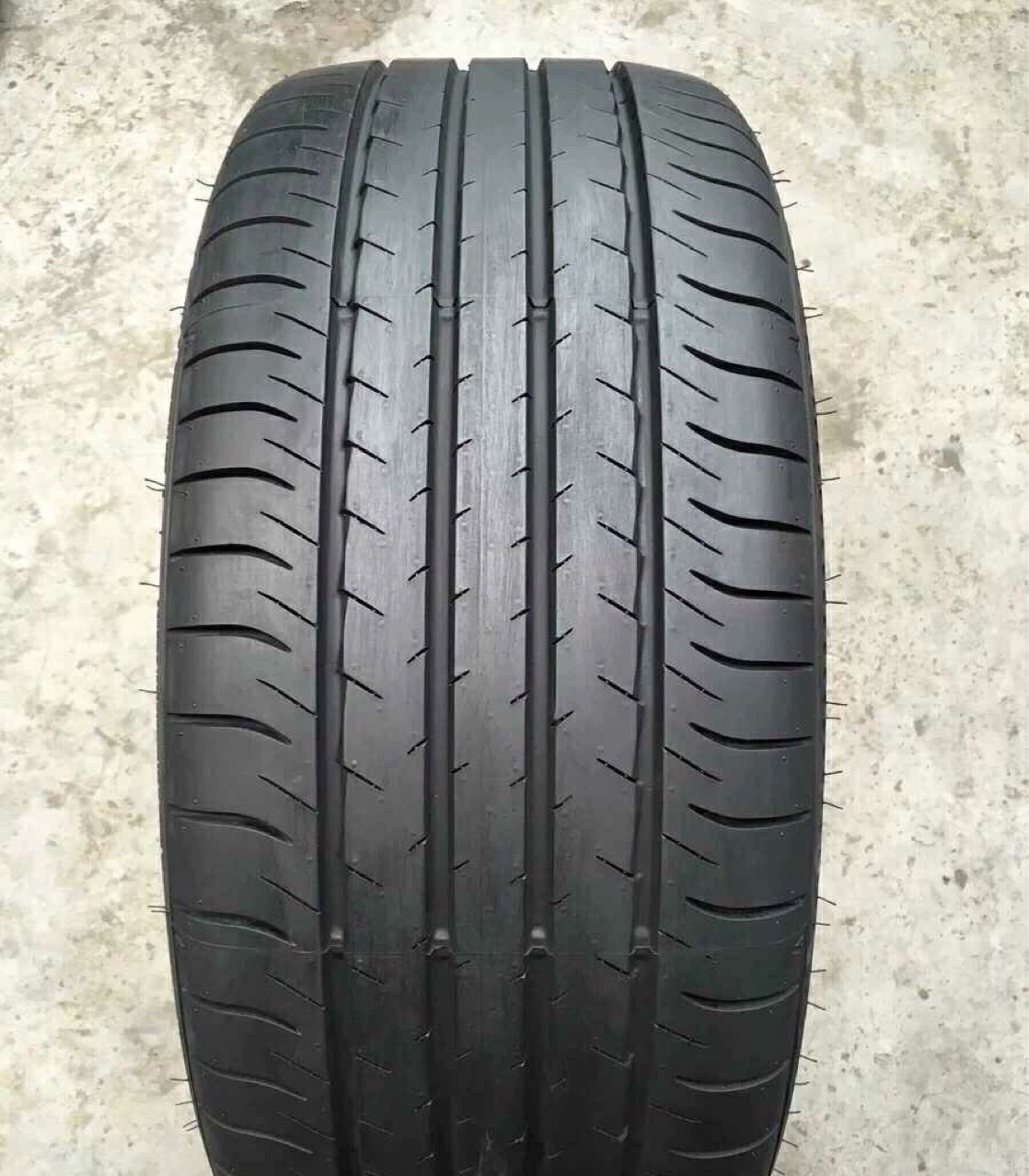 二手九成新邓禄普防爆轮胎245/40r19 rf 94w maxx050