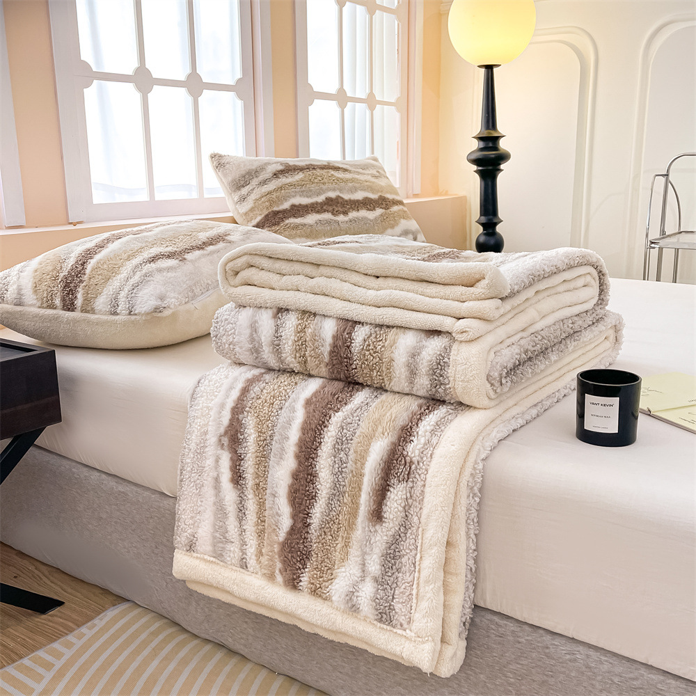 Good-looking Affordable Luxury Fashion Magila Teddy Plush Rabbit Fur Cover Blanket Double-Layer Thickened Office Lunch Break Air Conditioning Blanket