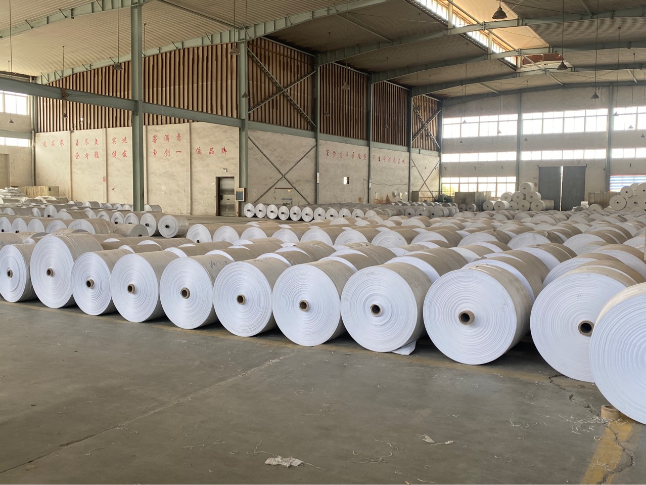 pp塑料编织袋卷布筒料 建筑装修地面保护膜平布 可定制覆膜编制袋