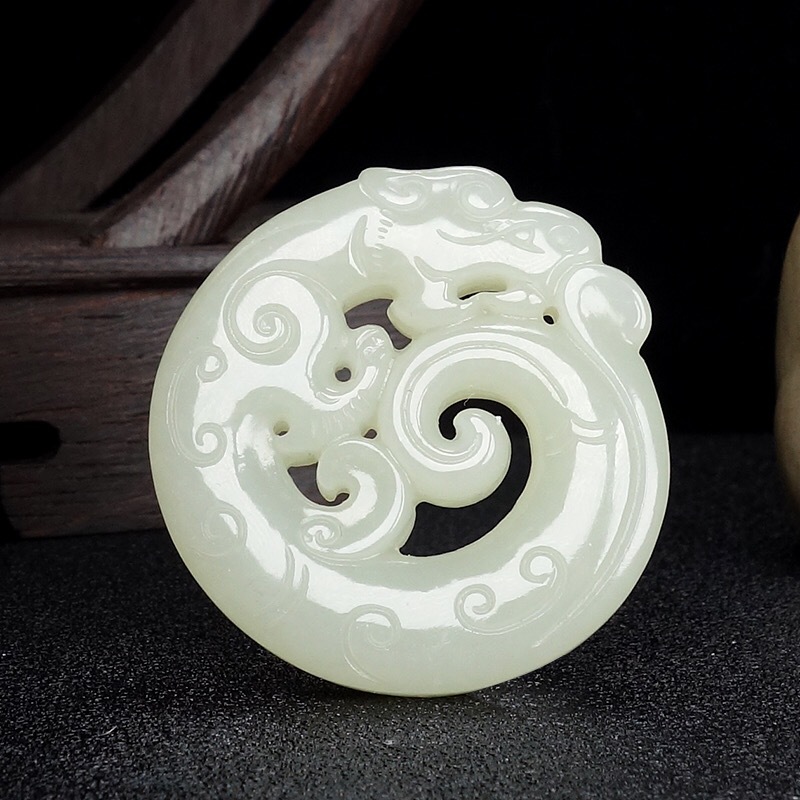 新疆和田玉青玉仿古龙玉佩和田白玉缕空招财古龙玉壁碧玉挂件吊坠