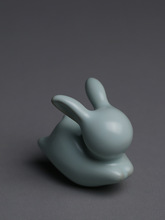 ZM6H批发汝窑小玉兔可爱兔子有趣开片可养陶瓷摆件小茶宠茶玩笔架
