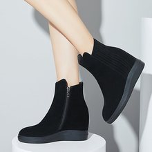 黑色厚底马丁靴子女冬2023新款真皮坡跟短靴内增高小个子高跟单靴