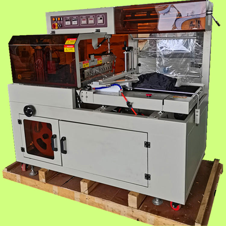 厂家供应 热收缩机 小型食品盒子塑封机 全自动薄膜热收缩包装机