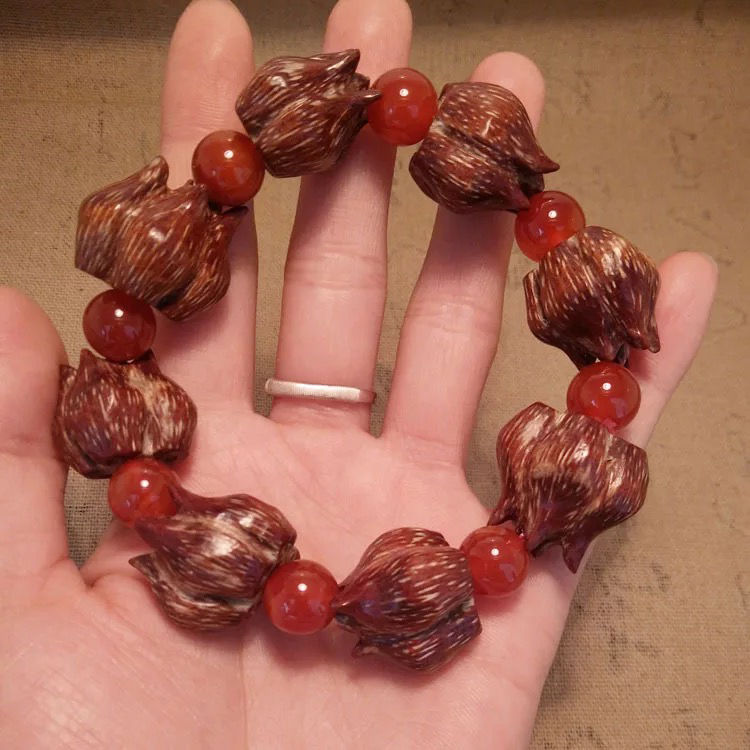 直播爆款滴血莲花菩提手串血红色海南野菠萝手工雕刻血红手链礼物