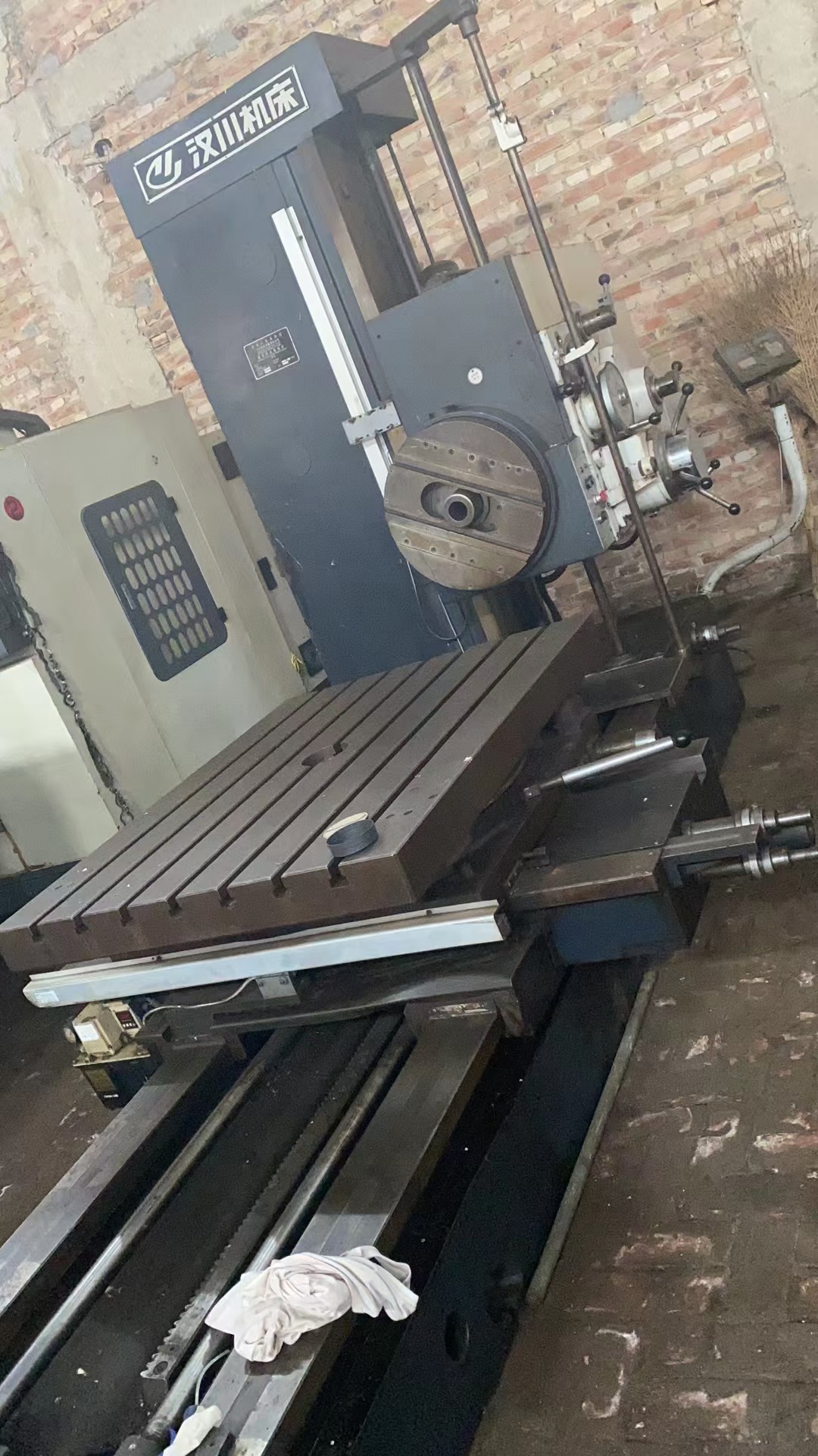 处理二手汉川tx611b数显卧式铣镗床二手汉川110卧镗