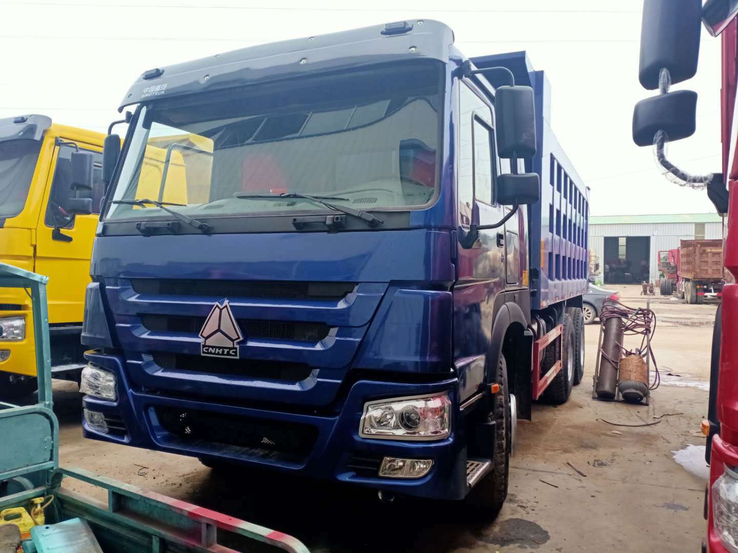 重汽豪沃6*4二手自卸车375马力新轮胎新大箱低价出售-阿里巴巴