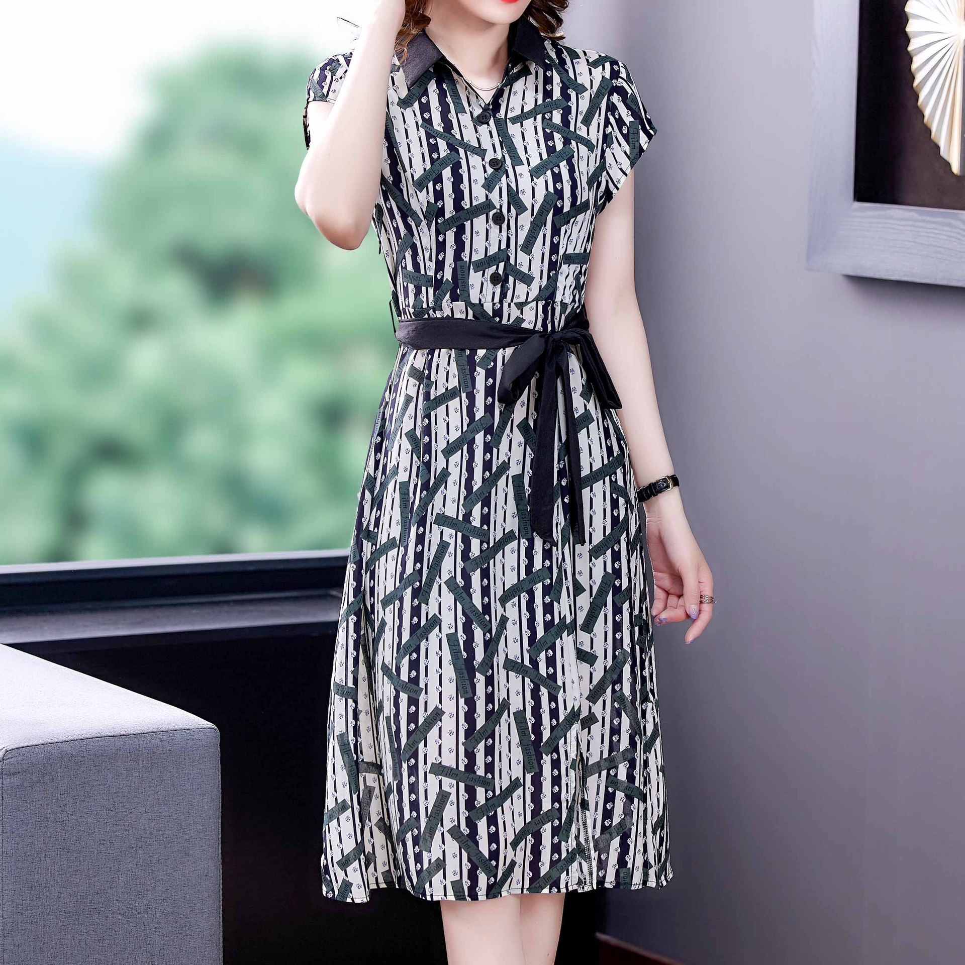 2021年夏季新款连衣裙女收腰显瘦衬衫裙时尚气质翻领中长款裙子