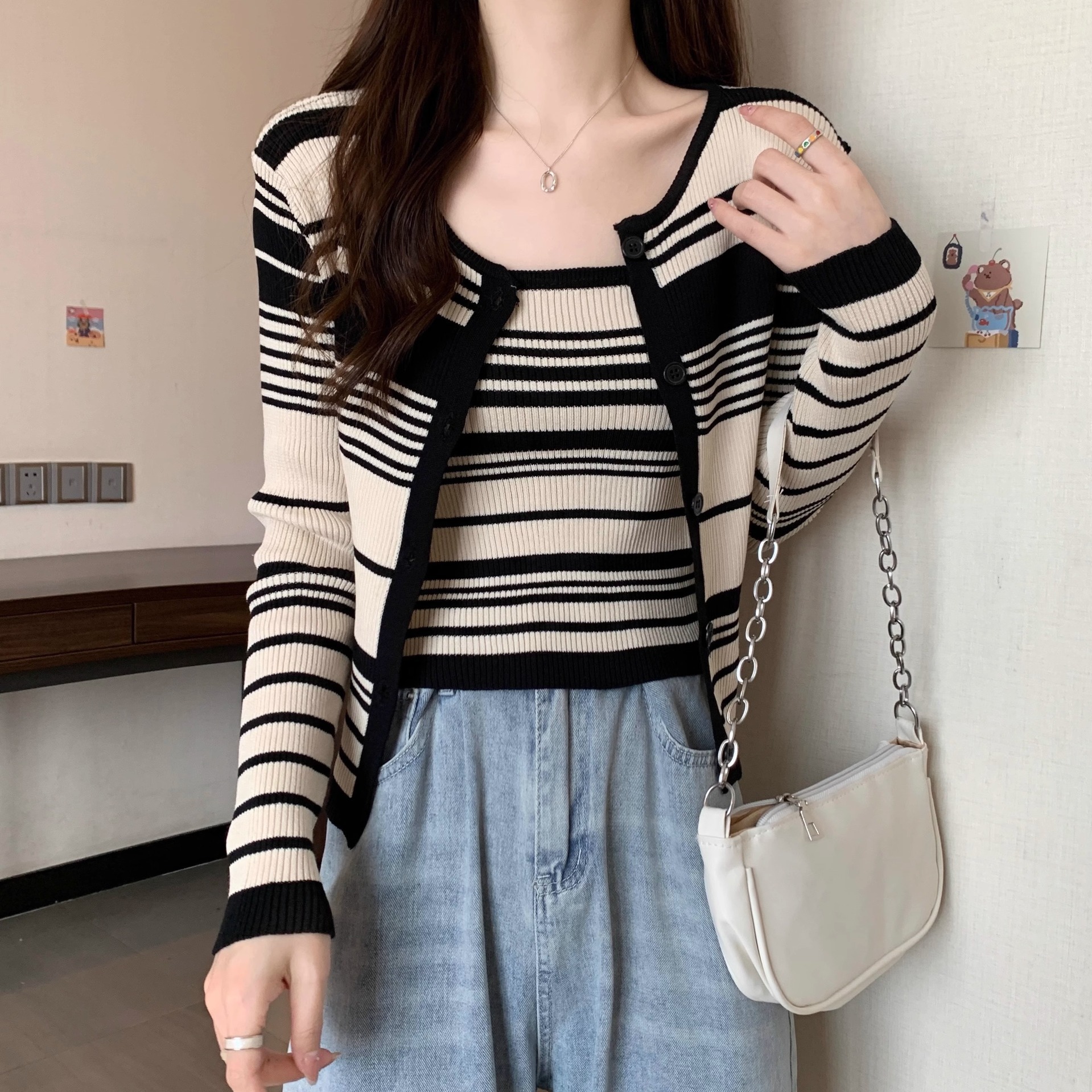 设计感小众短款吊带针织开衫两件套上衣条纹薄款毛衣外套女初春季