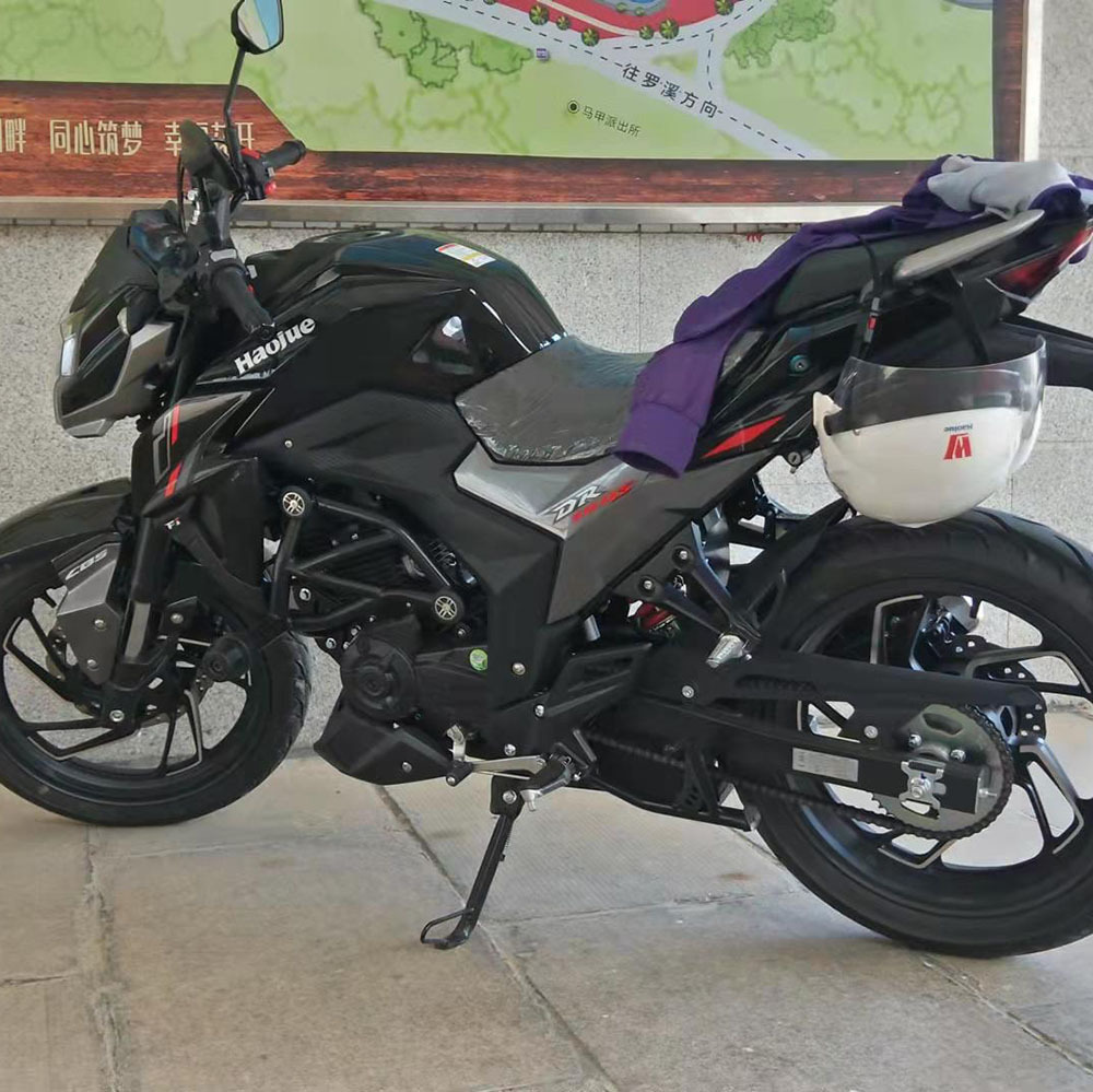 豪爵摩托车dr160s dr150s产品功能:保护车身产品颜色:黑色 红色产品