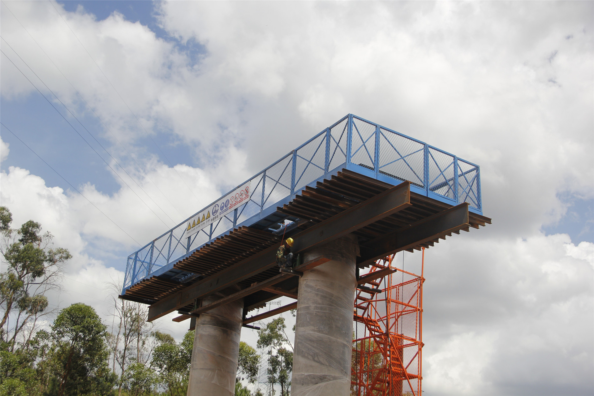 高工厂家直供盖梁施工平台 现货现发通许县盖梁安全施工操作平台