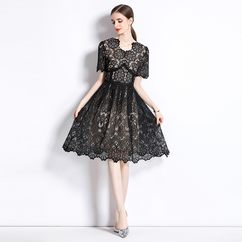 实拍现货欧洲站夏季新款时尚气质收腰显瘦v领花边水溶蕾丝连衣裙