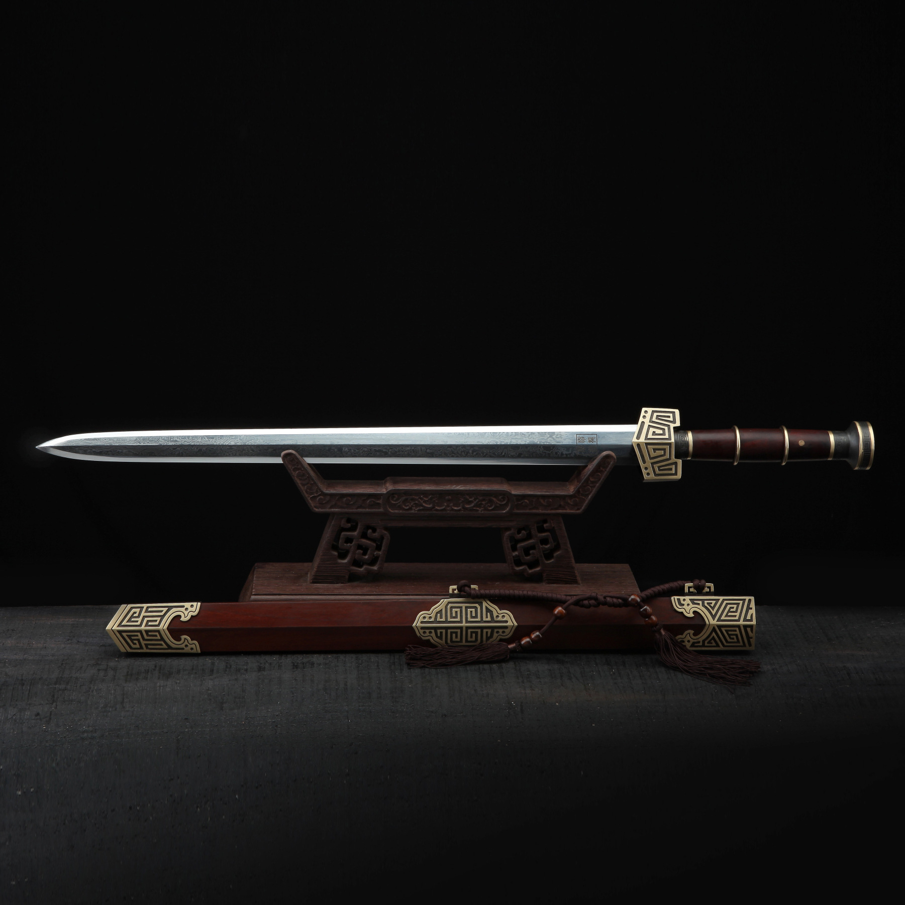 龙泉市刀剑花纹钢八面春秋汉剑手工锻打一体影视宝剑冷兵器未开刃