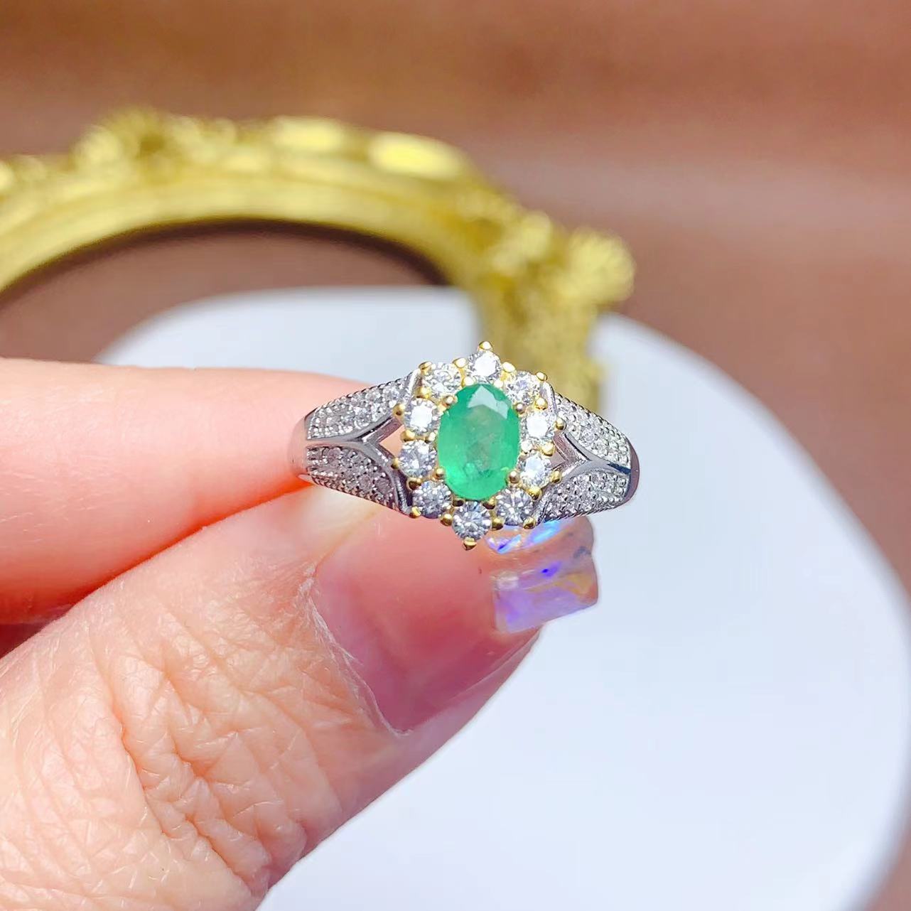 工厂直销新款彩宝首饰925银电镀18k镶嵌天然祖母绿戒指4*6跨境专