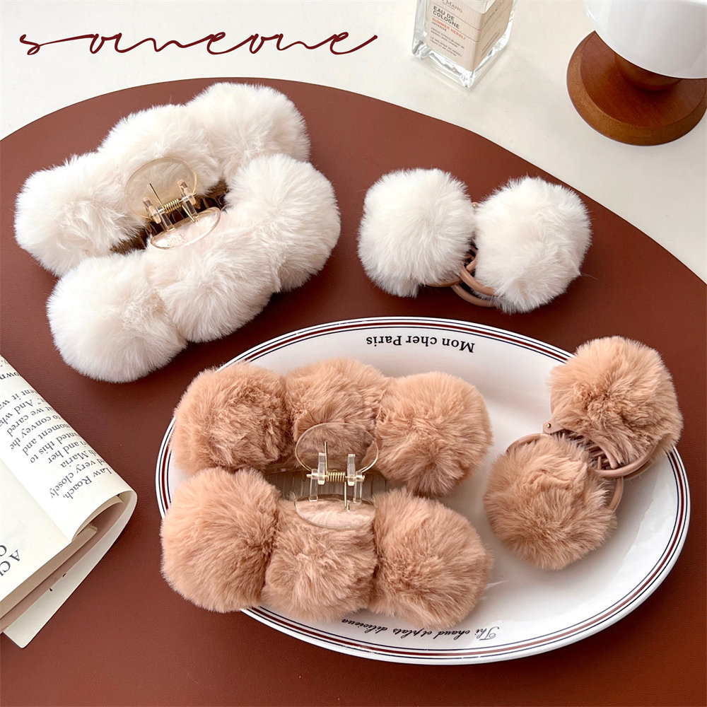 秋冬毛绒抓夹气质高级风少女复古网红后脑勺盘发鲨鱼夹毛茸茸发饰