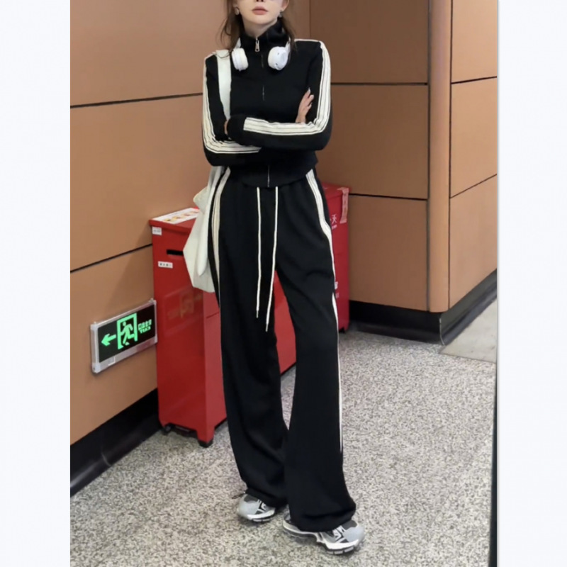 022 Autumn New Leisure Sports sweater Suit Women‘s Stand Collar Versatile Short Jacket + Pants Age-Reducing Two-Piece Set 