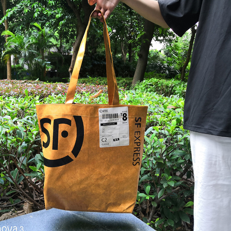 现货顺丰牛皮杜邦纸袋印 logo 图案单肩包手提袋结实耐撕纸袋厂家