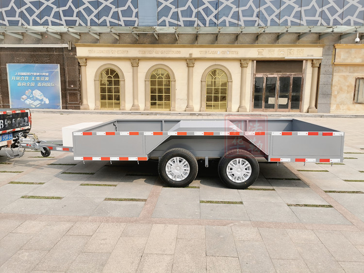 汽车后挂式拖车拖斗越野赛车运输拖车可上牌落户双轴平板拖挂车