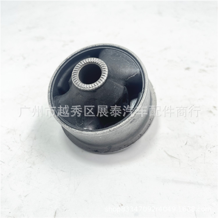 48655-12170适用丰田花冠zze122下摆臂下支臂悬挂控制臂胶套衬套