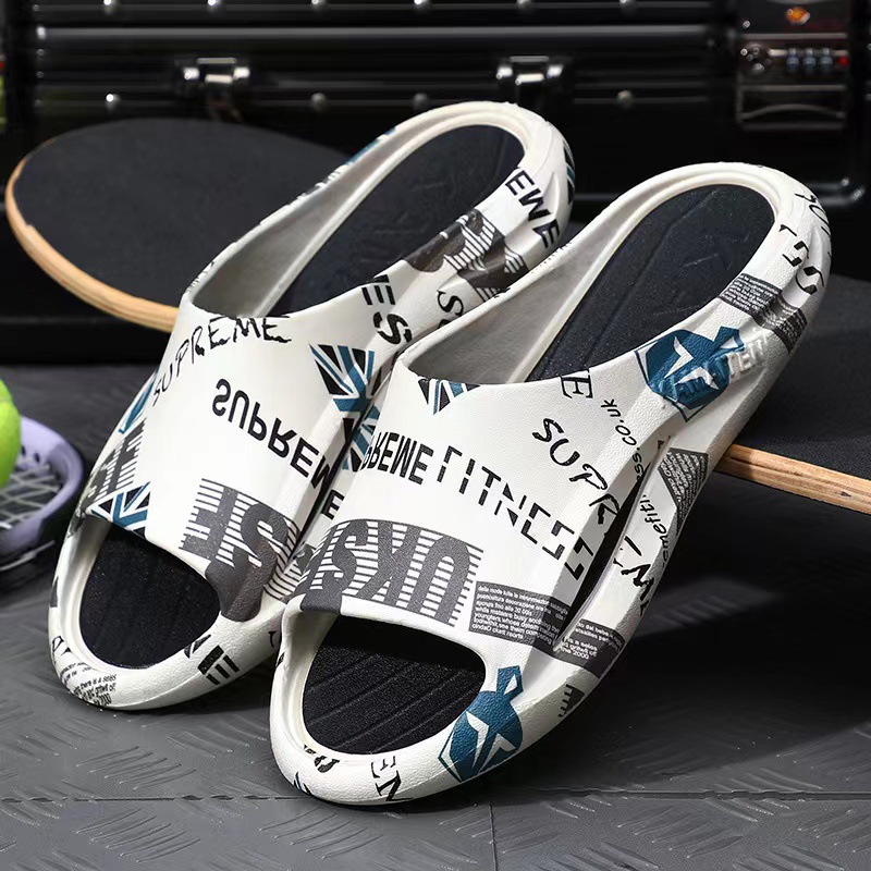 2023 New Slippers Men's and Women's Letter Non-Slip Fashion Couple Men's Summer Boys Trend Slippers Outer Wear