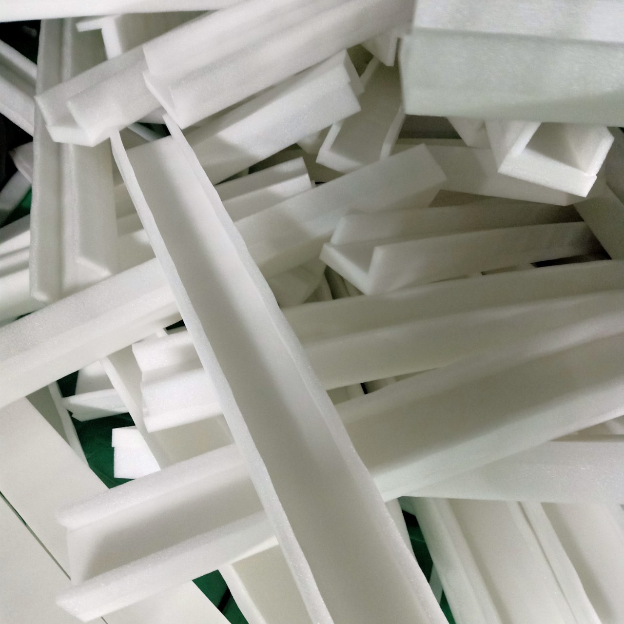 珍珠棉护角批发定制epe珍珠棉护角泡沫包角门窗珍珠棉护边