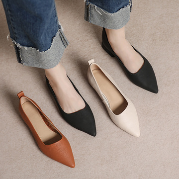 2022女鞋新款职业粗跟鞋尖头欧美小皮鞋法式复古女单鞋通勤工作鞋