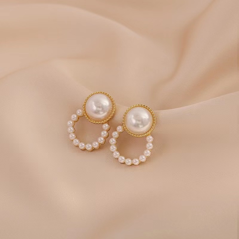 Pearl Stud Earrings Sterling Silver Needle Korean Style Graceful and Fashionable Personalized Minority Design Earrings