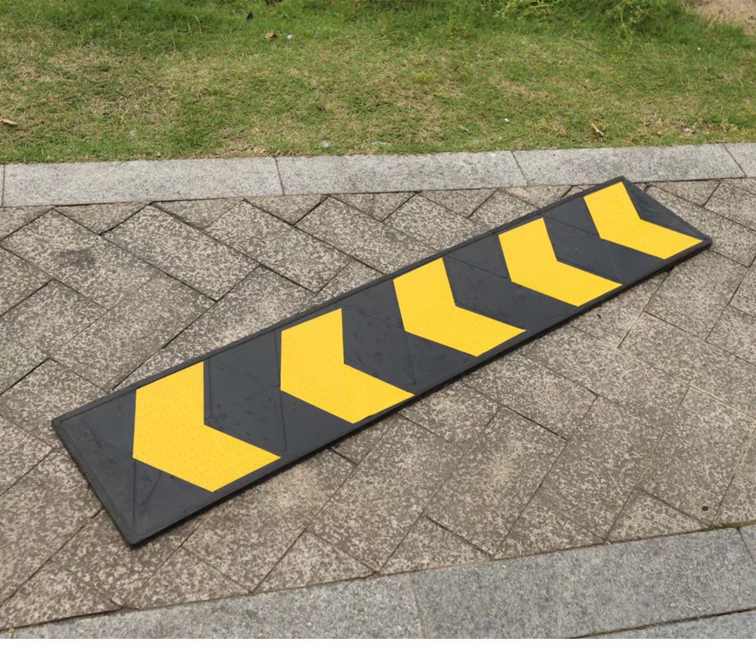 橡胶护角车库防撞条反光条墙角保护条护墙角车库护角条转角墙保护