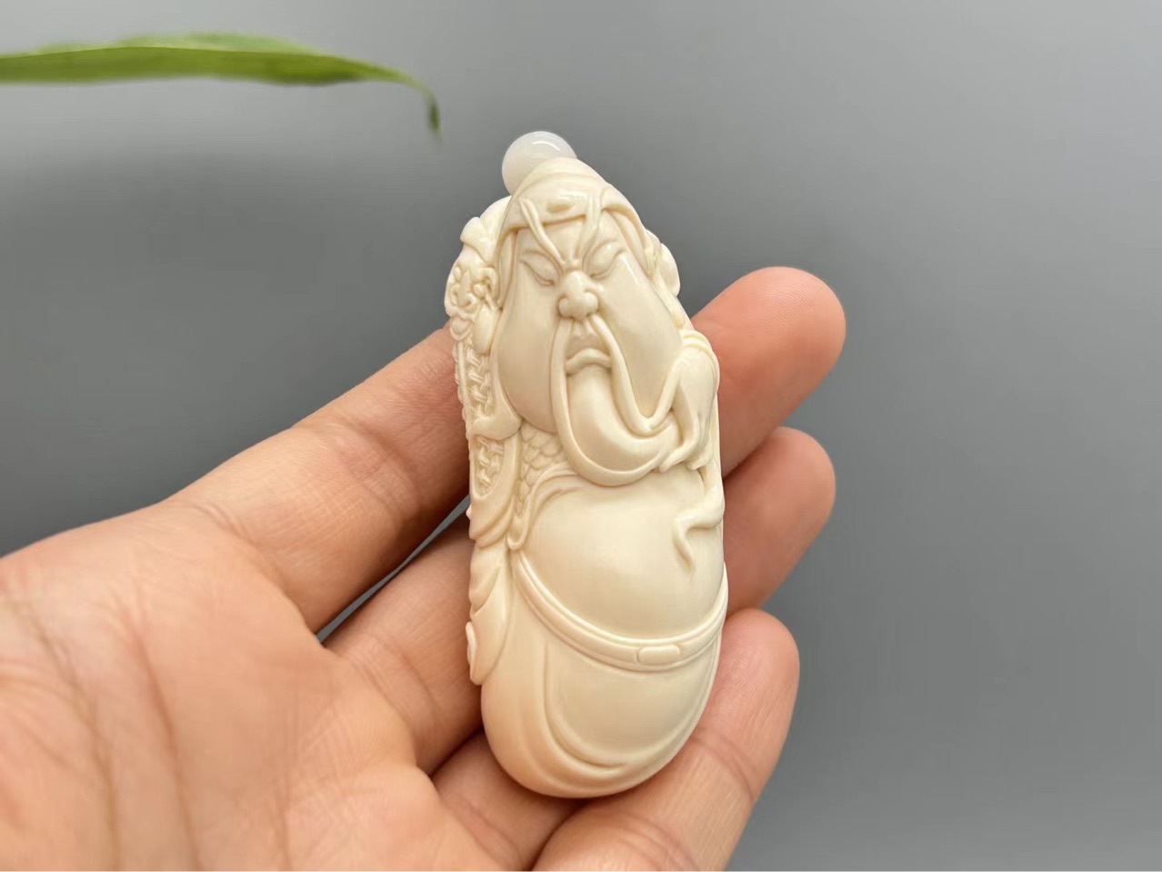 李小珍亲笔猛犸忠义关公手把件的猛犸白润36克-阿里巴巴