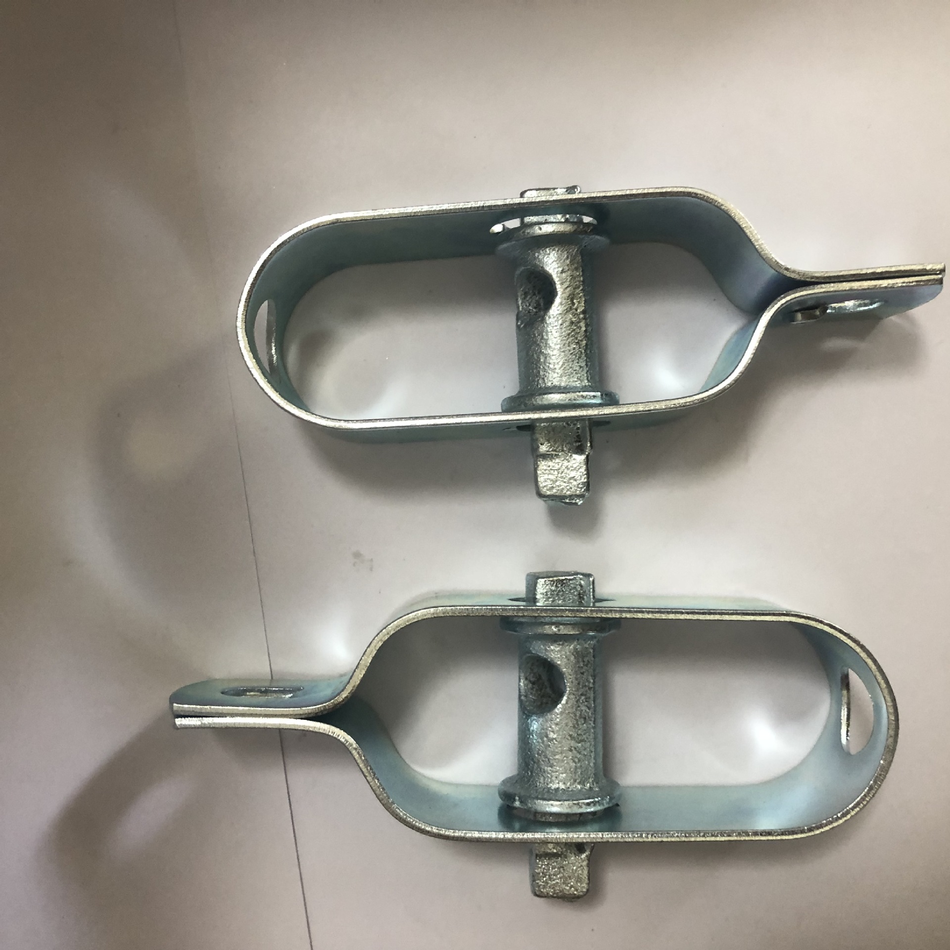 大量供应葡萄架紧线器丝网收紧器电镀锌喷塑常年供应量大优惠