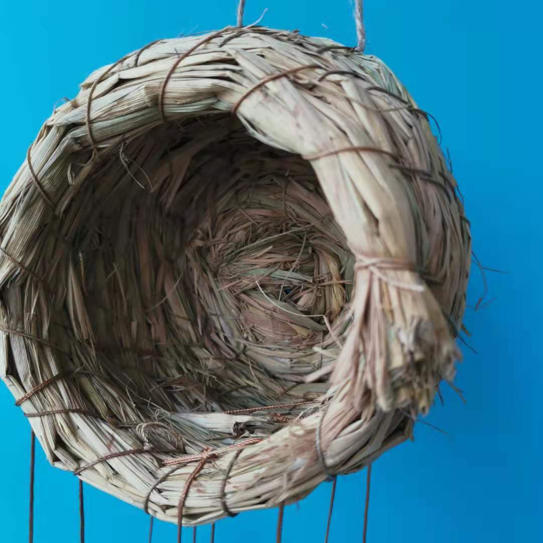 武汉悦达根鑫工艺礼品有限公司集研发生产竹木风铃系列之小号草编鸟窝