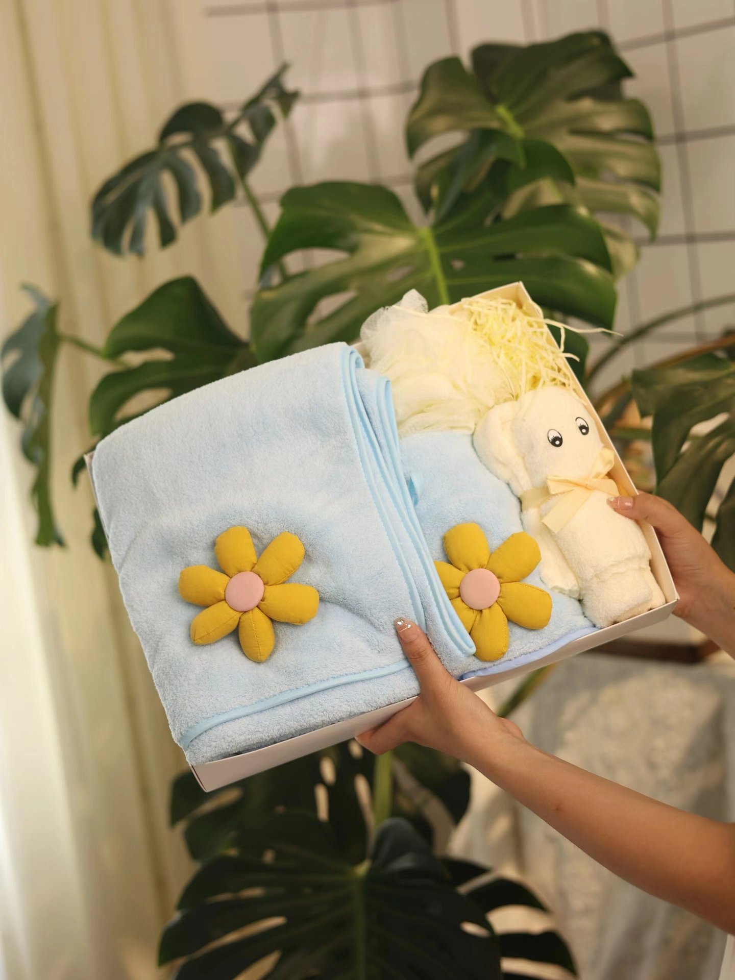 [Activity Gift] Youzhu Family Towel Gift Box Set Micron Yarn Towel Soft Absorbent Lint-Free