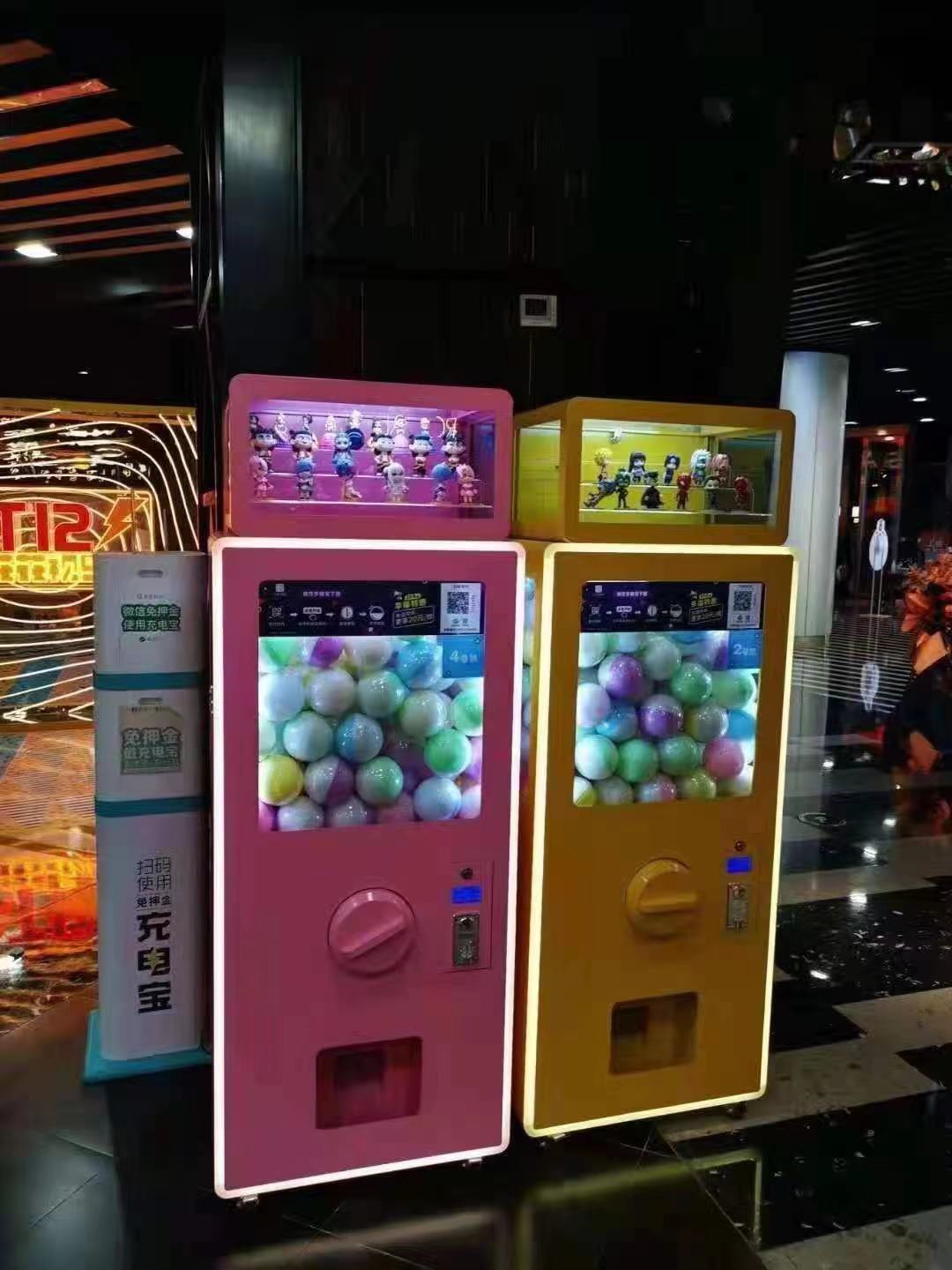 新款网红惊喜扭蛋机商用投币扫码礼品机抽奖机商场活动用厂家直销
