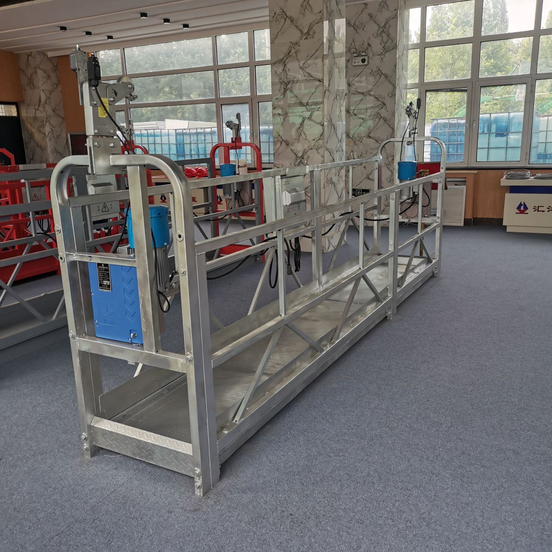 主营产品:环卫车;四不像;洒水车;吊篮;高压清洗车;履带运输车;钢筋