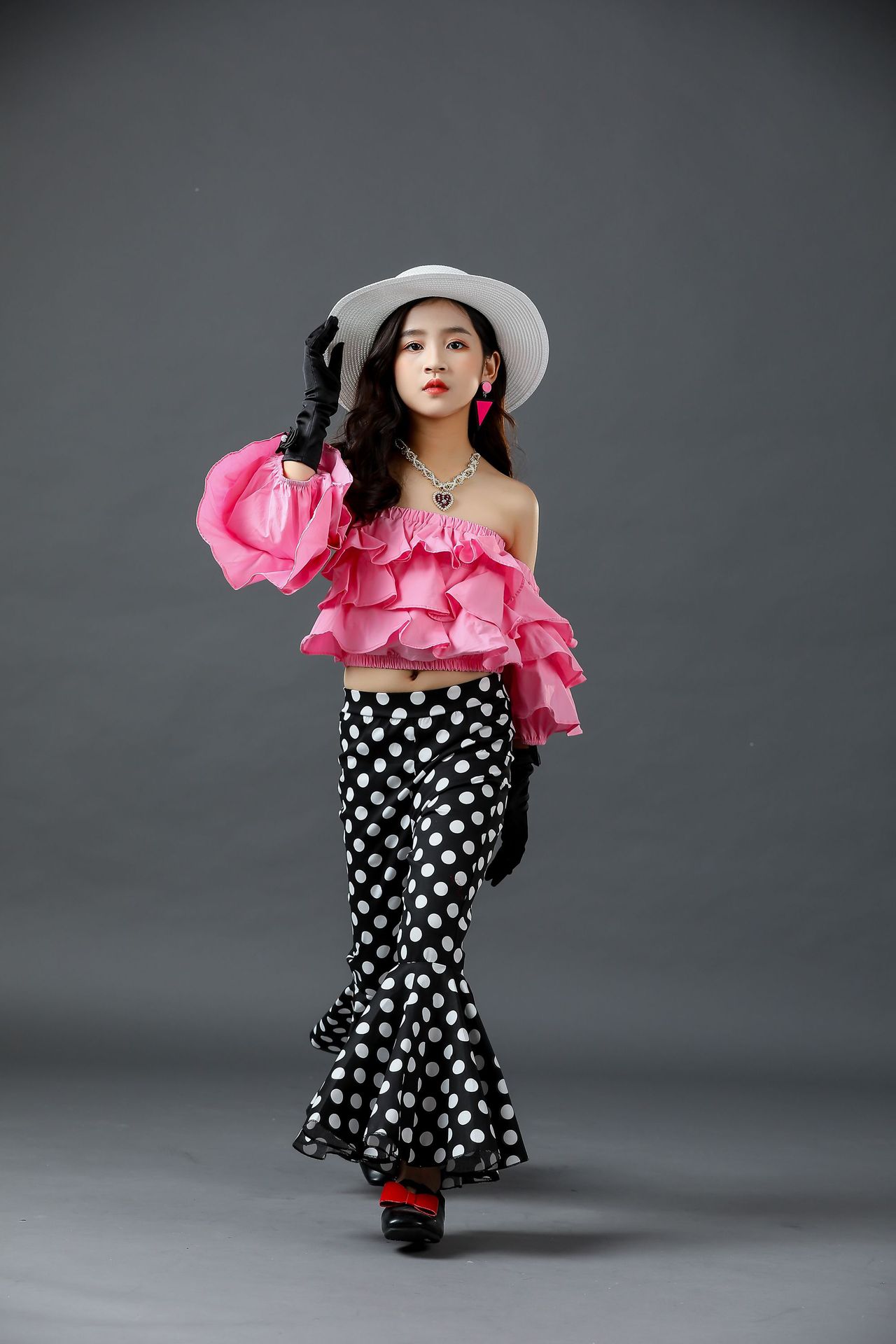 女童走秀酷装t台走秀儿童炫酷潮服机车风摇滚风少儿车模港风潮服