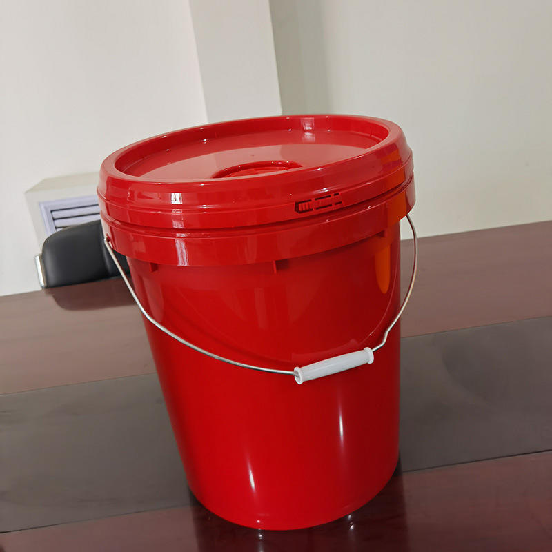 红色20升冷却液化工桶 20公斤密封塑料桶 20l压盖带油嘴机油桶