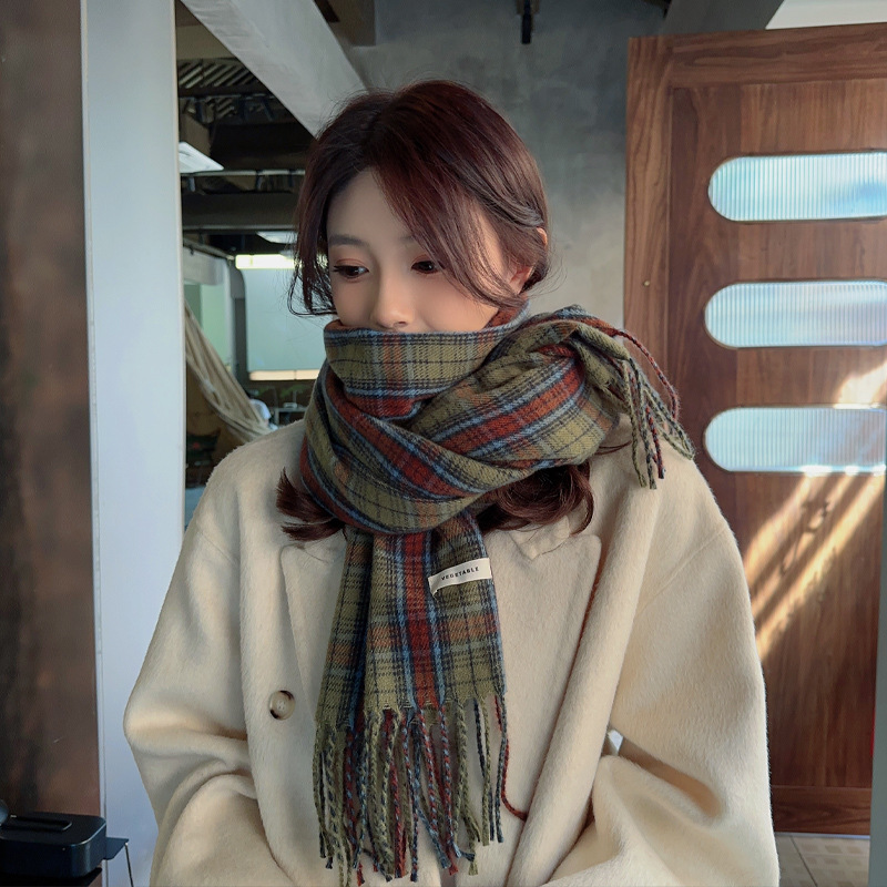 Korean New Retro Green Plaid Scarf for Women Winter Personality High Sense Couple Warm Shawl Scarf Wholesale