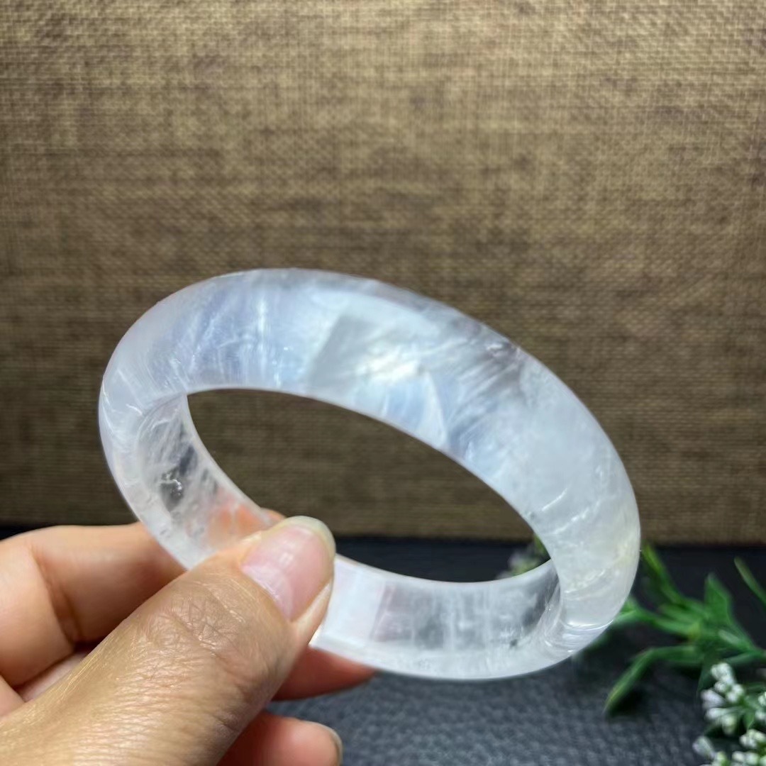 天然千层金字塔白幽灵手镯 洁白透亮 白水晶首饰饰品