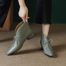 短靴女2023秋季新款女靴尖头粗跟中跟时装靴蝴蝶结羊皮及踝靴