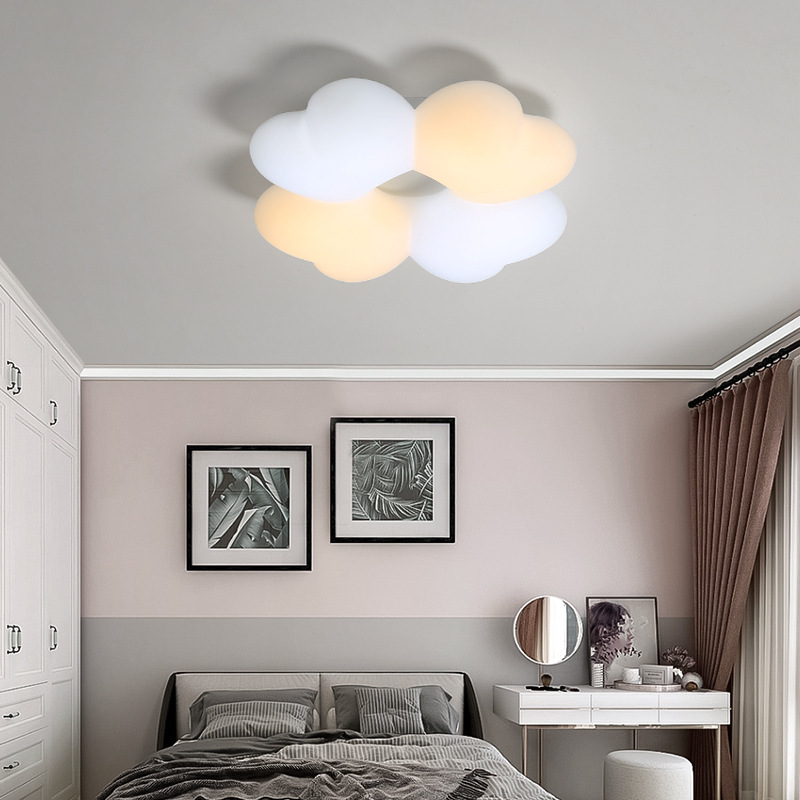 卧室灯led吸顶灯温馨浪漫儿童房间灯创意花瓣银杏叶北欧餐厅吊灯