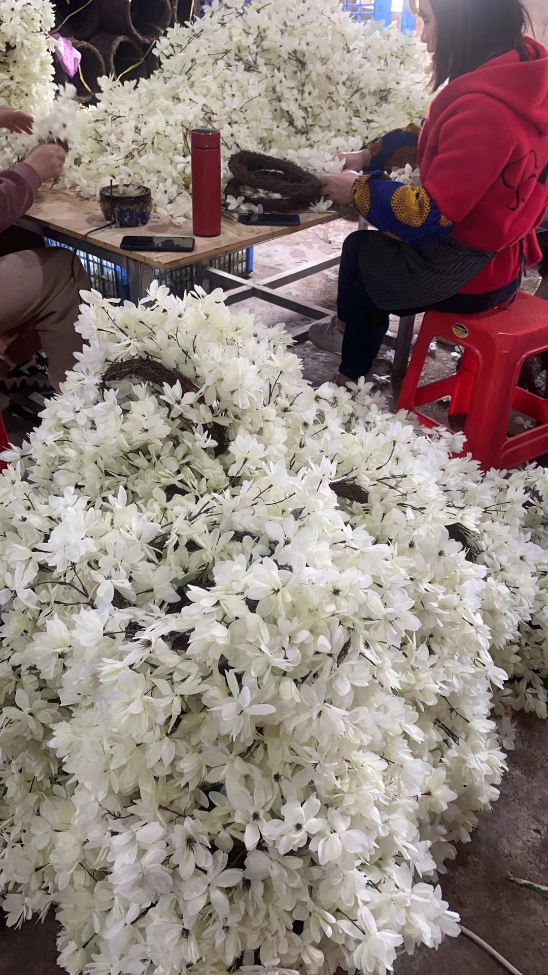 独立站爆款白花花环山茱萸新鲜花环布法罗格子仿真wecome复活节