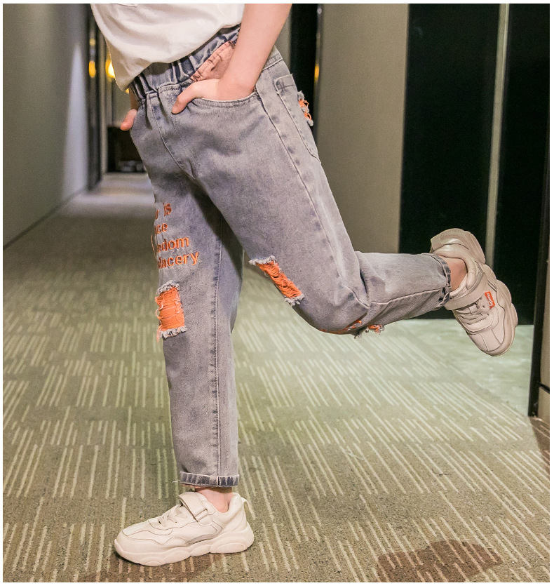 外贸潮范破洞裤子 女童牛仔裤 春夏新款彩色字母长裤韩版童裤2021