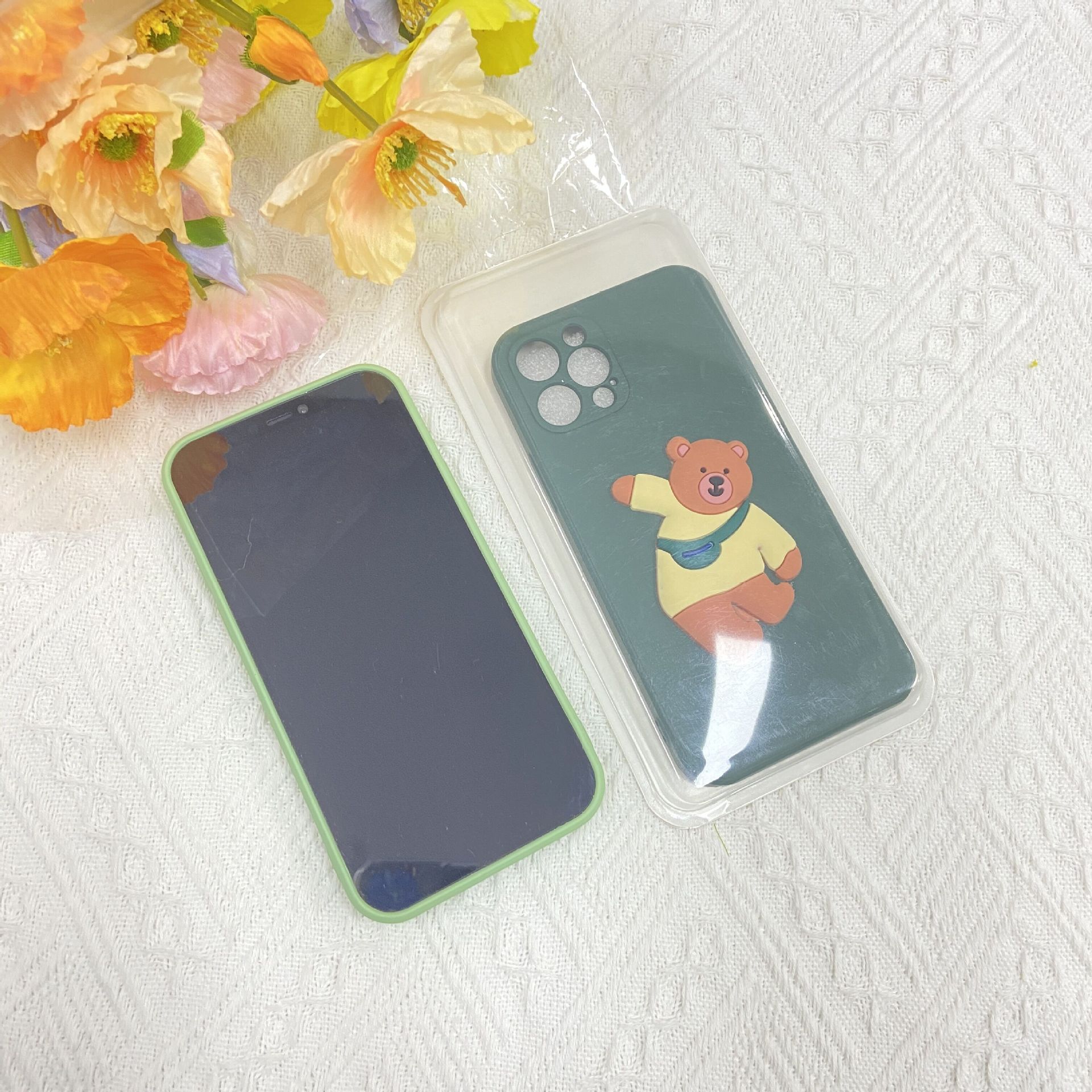 北美新品热卖适用iphone13可爱玩偶防摔防刮磨砂tpu手机壳苹果12