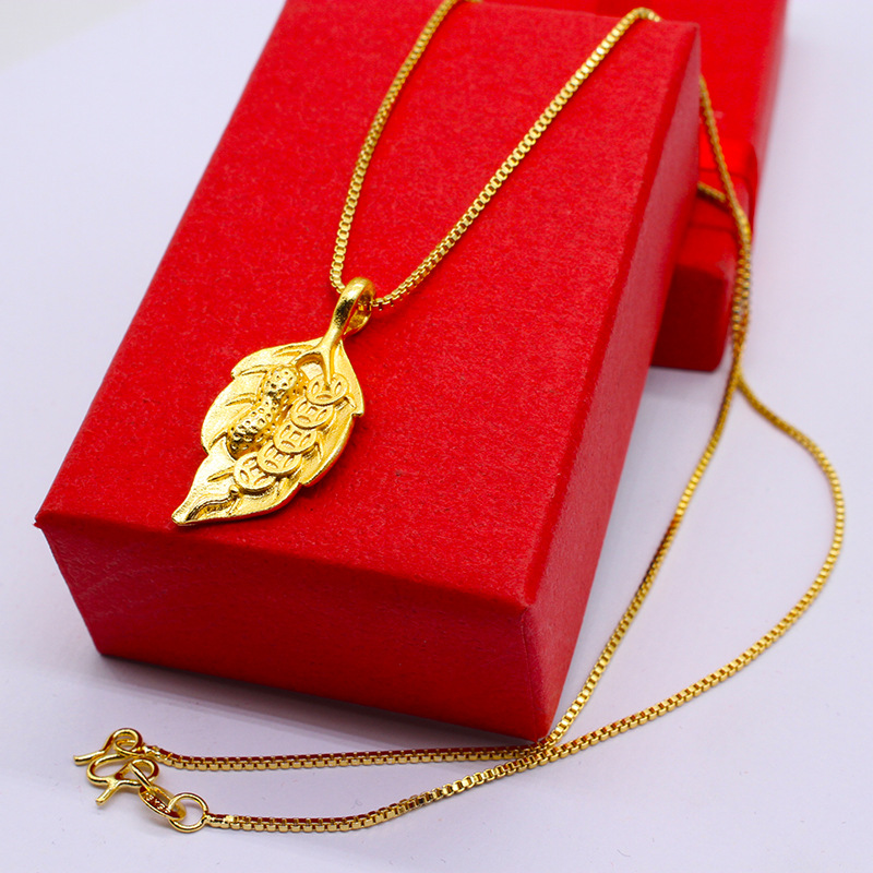 新款沙金叶子吊坠项链铜镀金一叶生财项链磨砂款女士仿黄金锁骨链