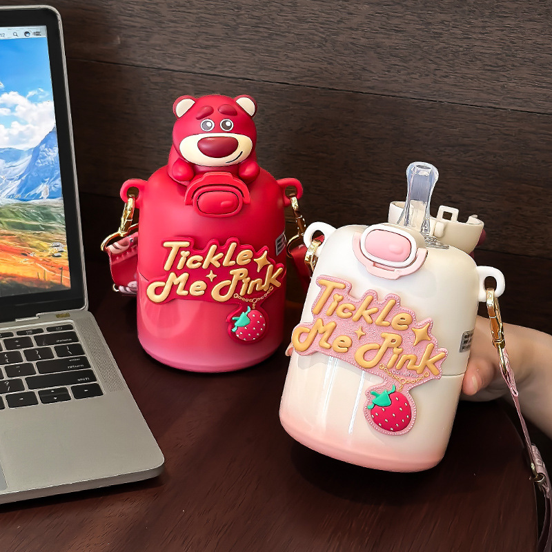 2024新款草莓熊吸管杯316不锈钢保温杯女生颜值儿童水杯学生杯