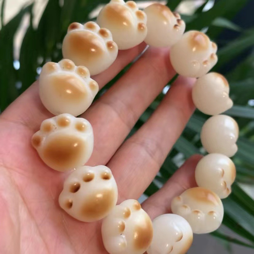 Natural Bodhi Bead Charcoal Grilled Cat's Paw White Jade Bodhi Carved Cat's Paw Bracelet